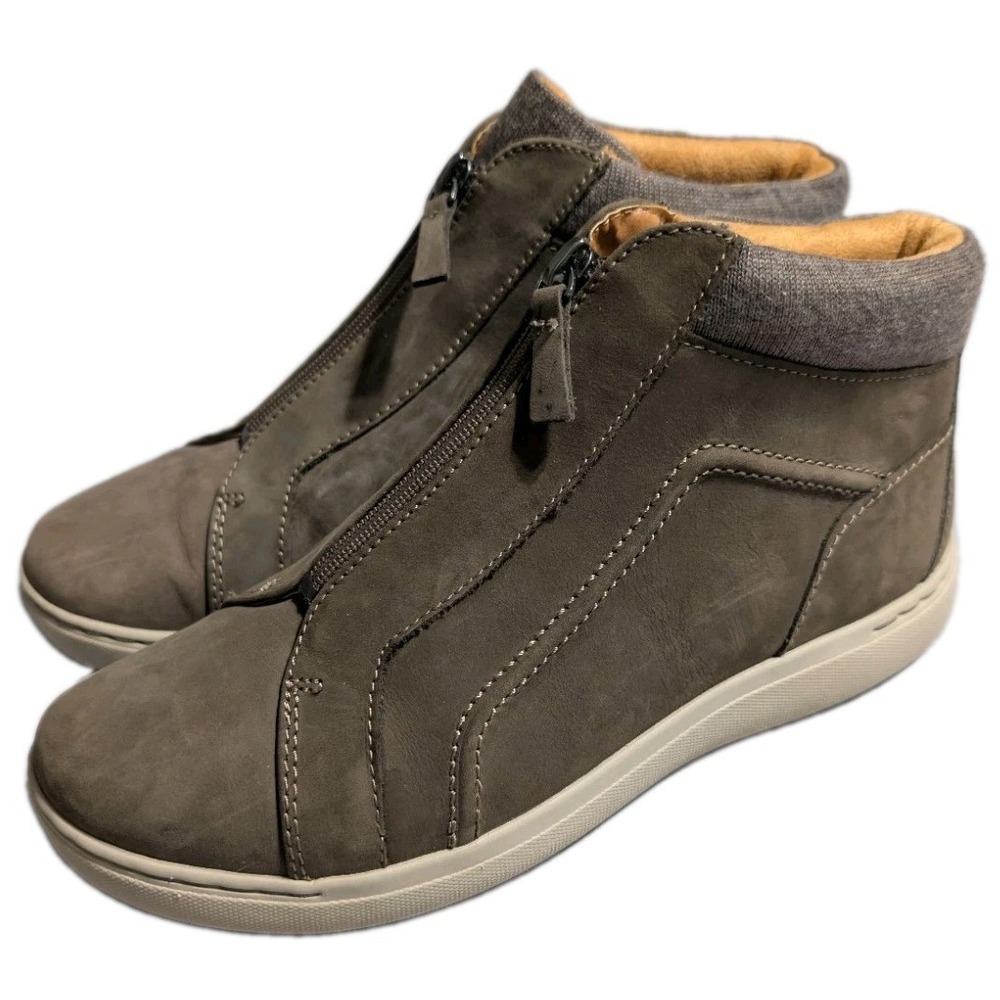 Clarks Nalle Lo Zip Womens 7.5 Taupe Leather Ankle Boots‎ Comfort Casual NWOB